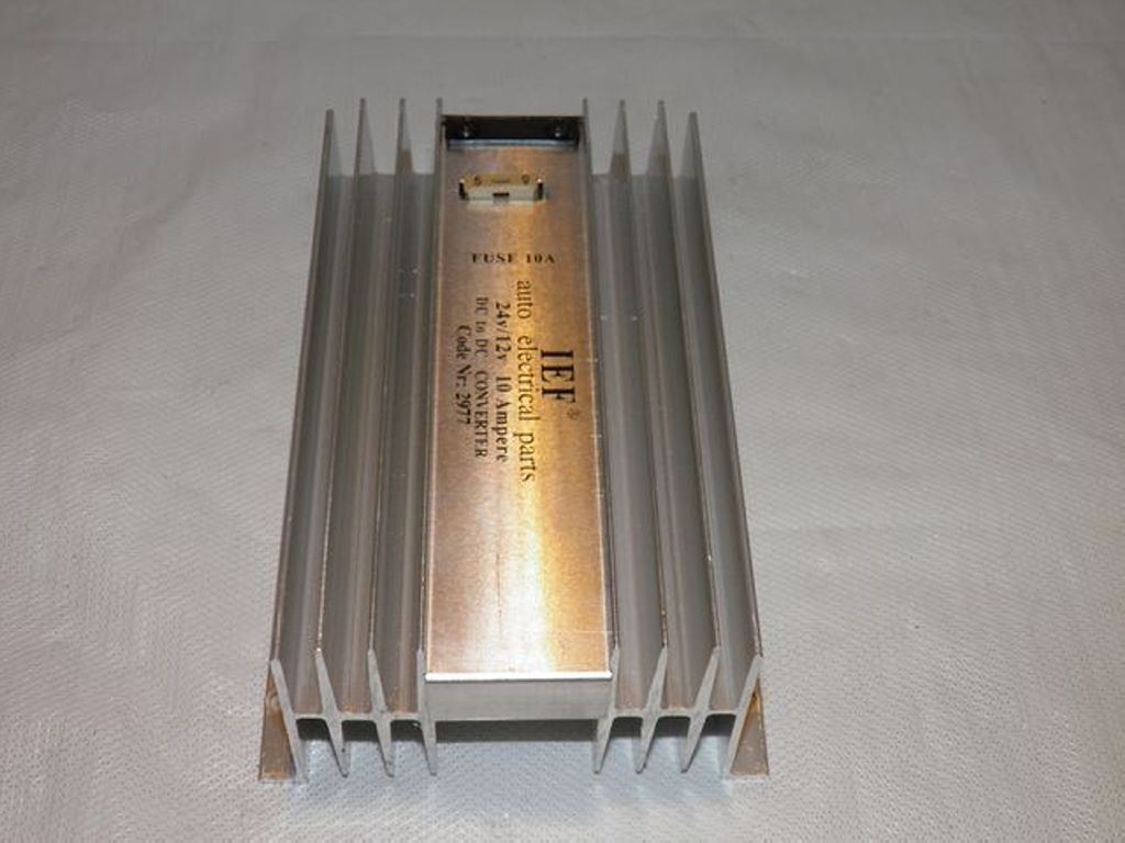 FESZÜLTSÉGCSÖKKENTŐ 24-12 10A /2977/