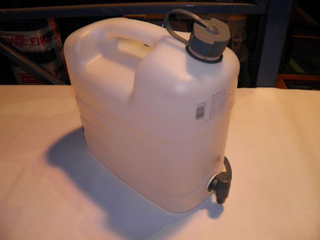 PRESSOL 10 LITERES VÍZTARTÁLY