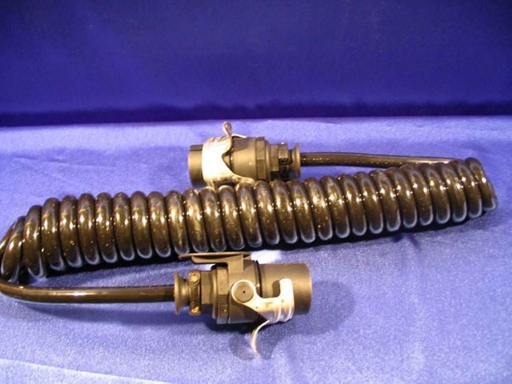 ABS KÁBEL VÉKONY 5 PÓLUSÚ 4,5 MB.