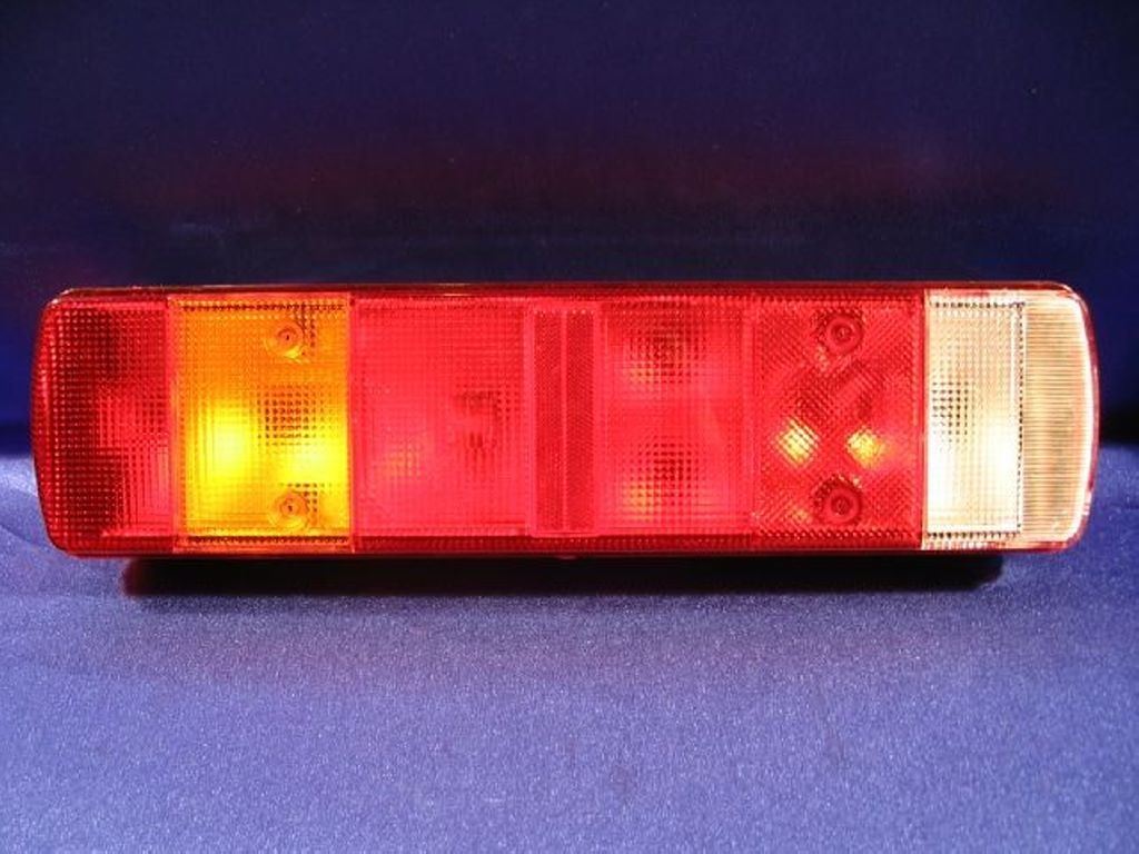 KLOSZ LAMPY ZESP.SCANIA 124,VOLVO FH12