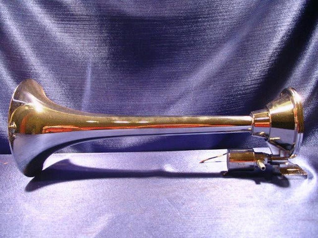 PNEUM JEL. KEREK TROMBITA HOSSZA 42CM JGB