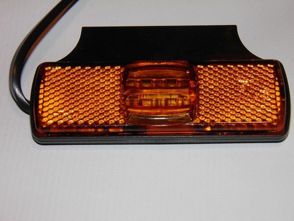 SZÉLESSÉG, HELYZET, POZÍCIÓJELZŐ LÁMPA. LED SÁRGA 