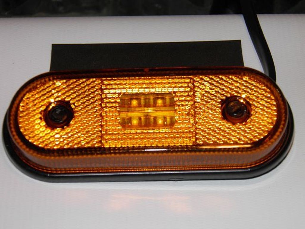 SZÉLESSÉG, HELYZET, POZÍCIÓJELZŐ LÁMPA. LED SÁRGA 