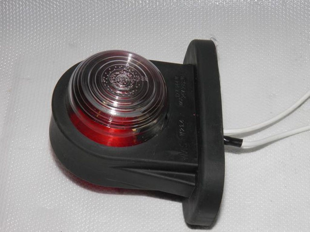 SZÉLESSÉG, HELYZET, POZÍCIÓJELZŐ LÁMPA. ÁLLANDÓ