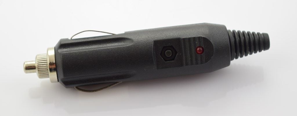 ELEKTROMOS CSATLAKOZÓ ÖNGYÚJTÓK