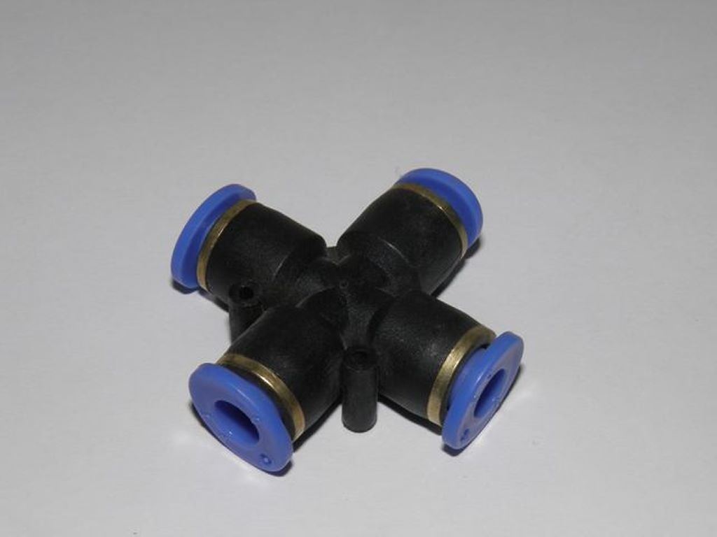 CSŐTOLDÓ MM6 CZWORNIK