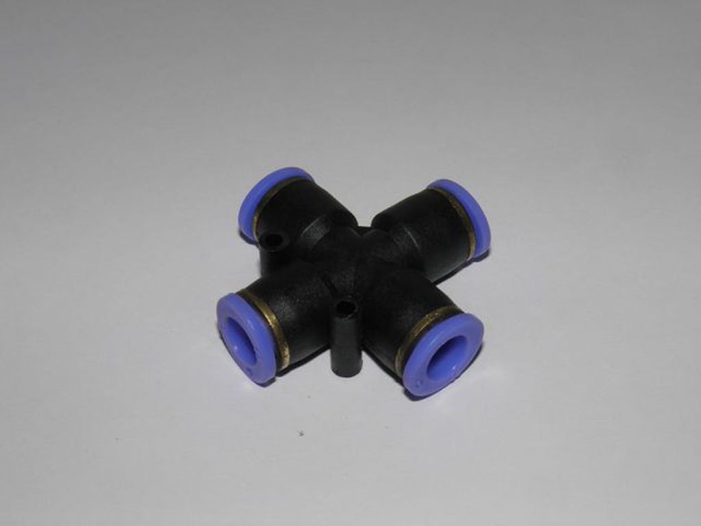 CSŐTOLDÓ MM8 CZWORNIK