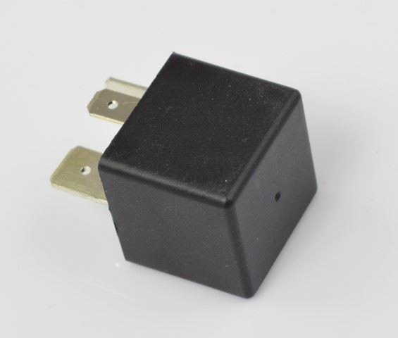 PRZEKAZNIK ROZRUCHU VOLVO FH12 70A