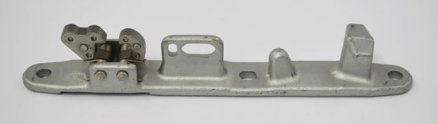 FÉLPÓTKOCSI AJTÓZÁR KONZOL