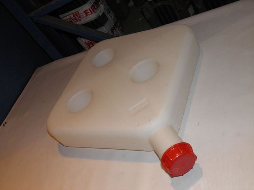 WEBASTO FŰTŐ ÜZEMANYAGTARTÁLY MŰANYAG WEB10LT, 39.8X39.8X8CM