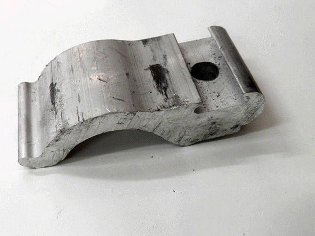 TÁMASZTÉK KIEGÉSZÍTŐ VOLVO KICSI