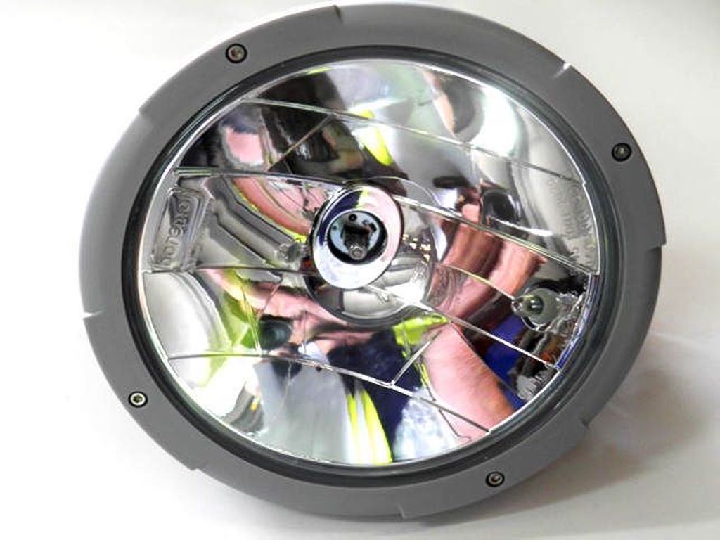 HALOGÉN NAGY HATÓTÁVOLSÁGÚ KEREK FEHÉR FI220