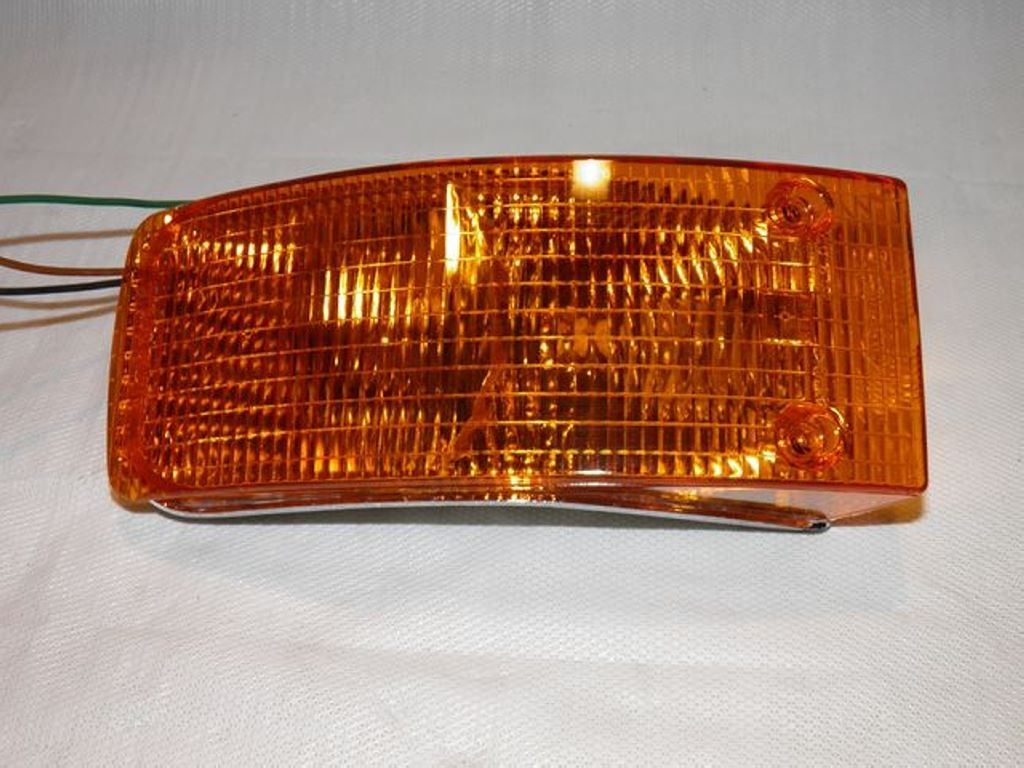 LAMPA IRÁNYJELZŐ MB ACTROS WYWROTKA ZDERZAK