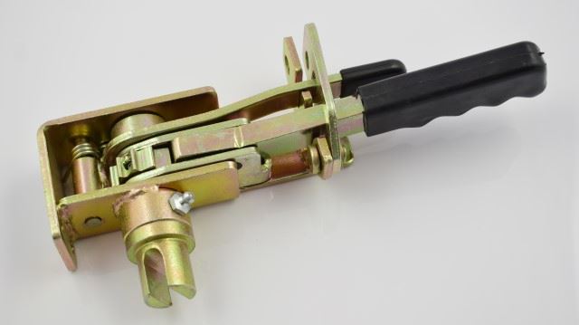 PONYVA FESZÍTÉSE BALRA (MECHANIZMUS)