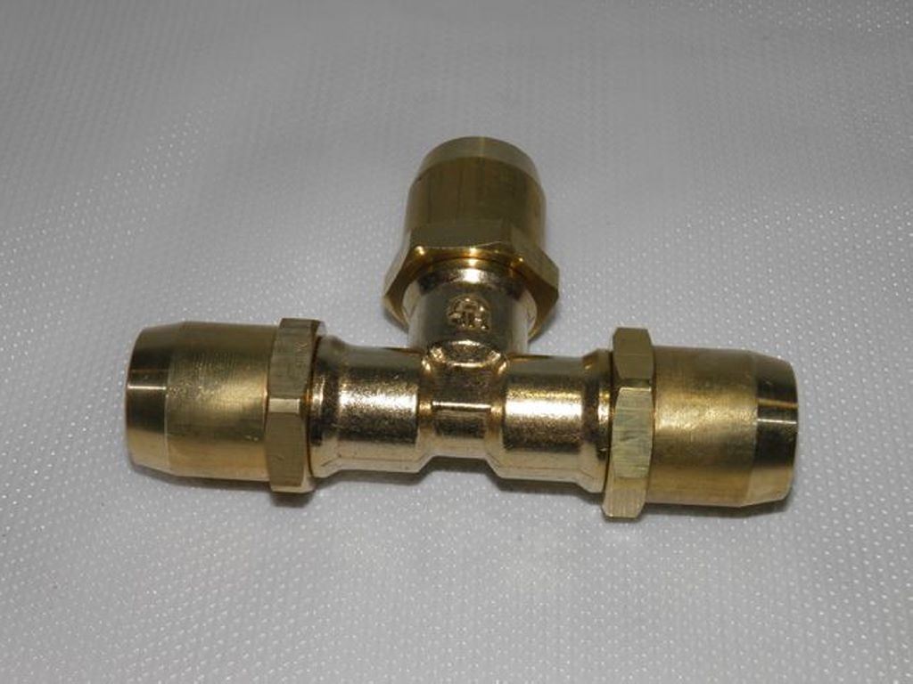 CSŐTOLDÓ MM15 TYP VOSS