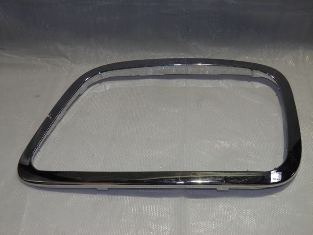 RAMKA REFLEKTORA MB ACTROS MP3 LEWA