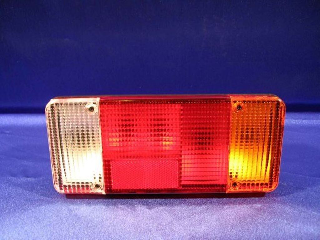 LÁMPA ÖSSZESZERELÉS. IVECO ST/TÍPUS JOBB FEHÉR