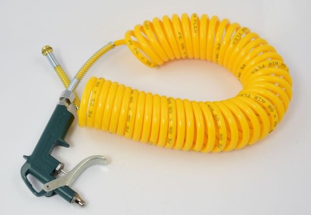 PISTOLET DO PRZEDMUCH.+WAZ 7.5M ZOLTY