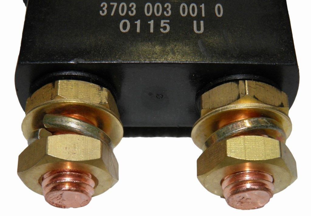 ODLACZNIK AKKUMULÁTOR  100A