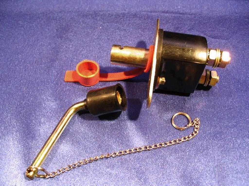 ODLACZNIK AKKUMULÁTOR  100A