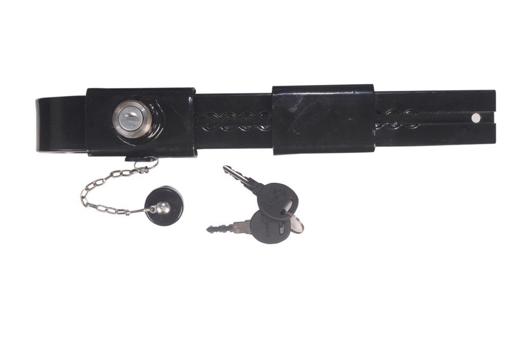 A FÉLPÓTKOCSI AJTAJÁNAK RÖGZÍTÉSE