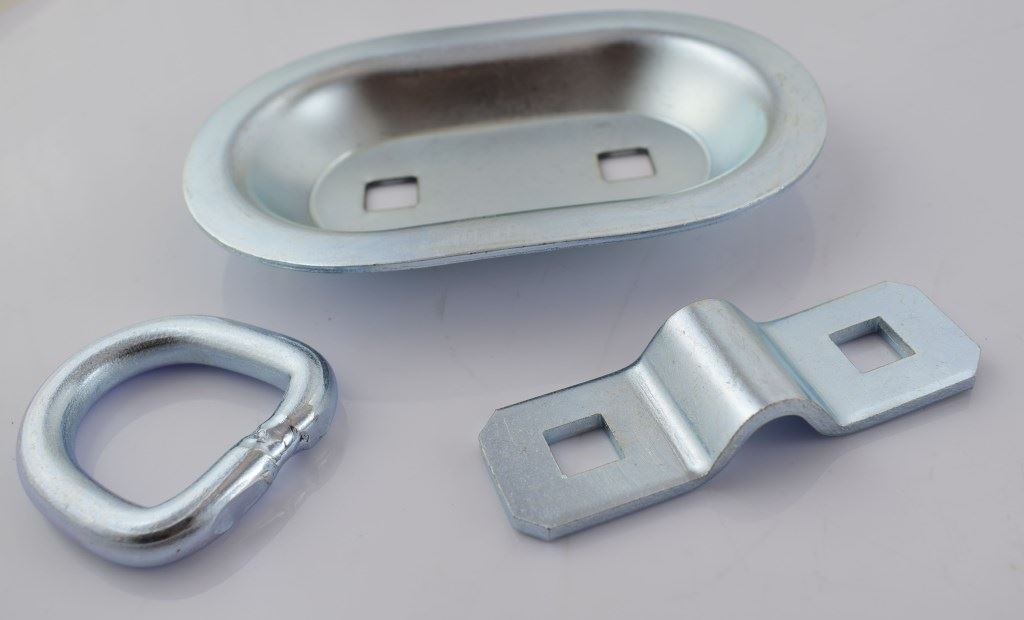 UCHWYT PODLOGOWY WPUSZCZANY 101X150