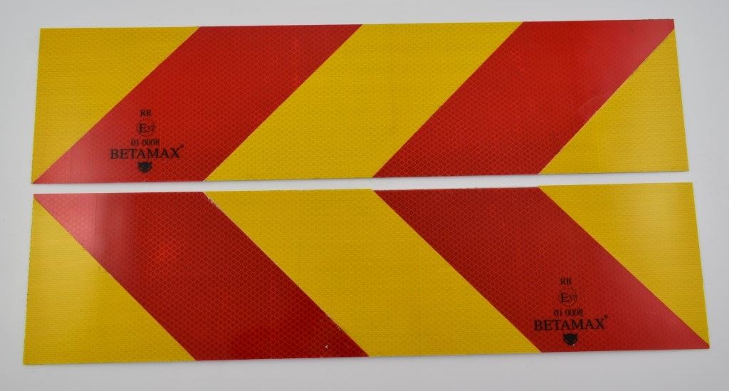 KIEMELJE A TÁBLÁT. AUTÓ 560X135