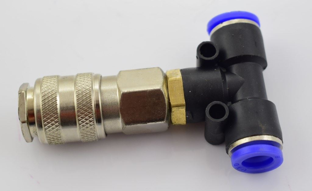 SZYBKOZLACZE DO PISTOLETU PRZEDMUCHU FI8