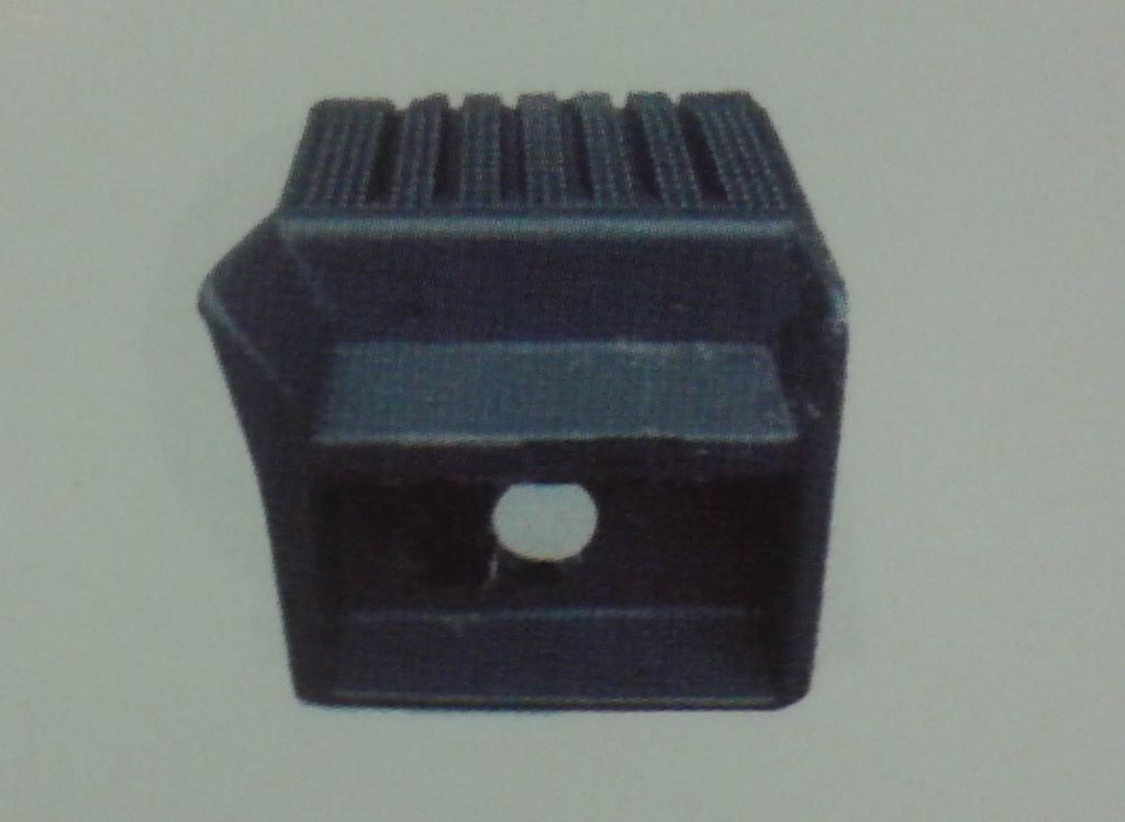 AKUMUL BORÍTÓ. SCANIA 4 LÉPÉSSEL