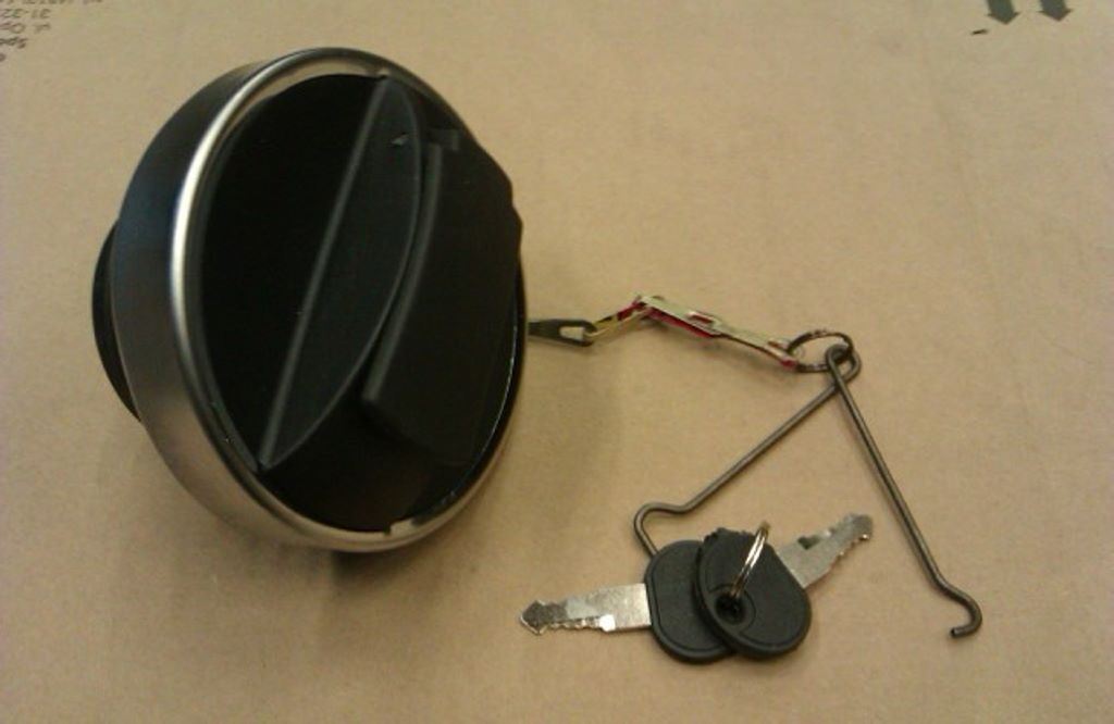 KOREK WLEWU PALIWA SCANIA 124