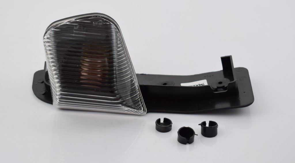 LAMPA IRÁNYJELZŐ IVECO STRALIS PRAWA BIALA