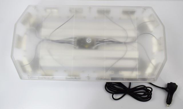 A LÁMPA FIGYELMEZTET. 12/24V LED SUGÁR 600x300x60MM