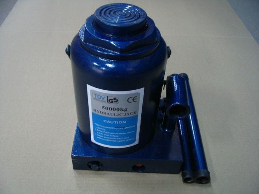 HIDRAULIKUS EMELŐ D-50T