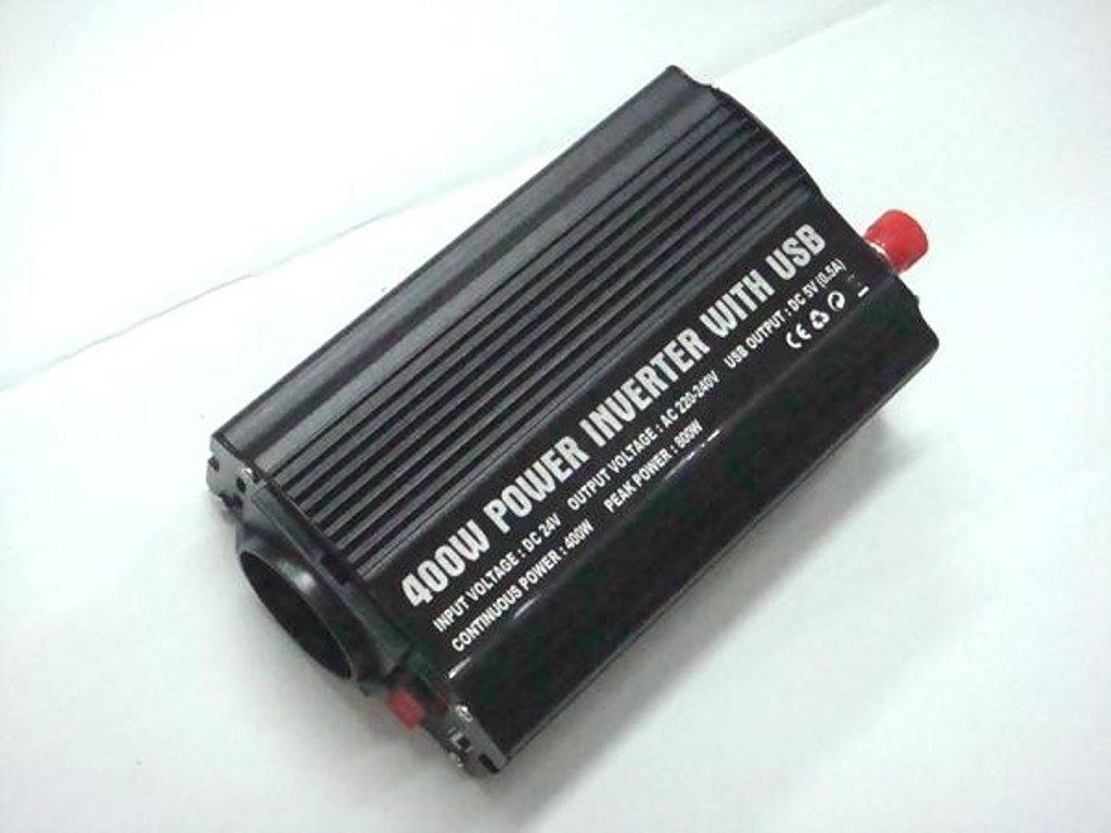 FESZÜLTSÉG ÁTALAKÍTÓ 24V/220V 400W