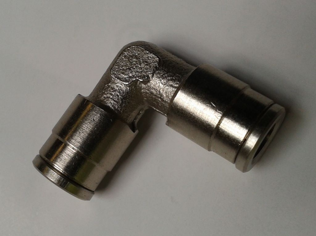 CSŐTOLDÓ MM8 KÖNYÖK