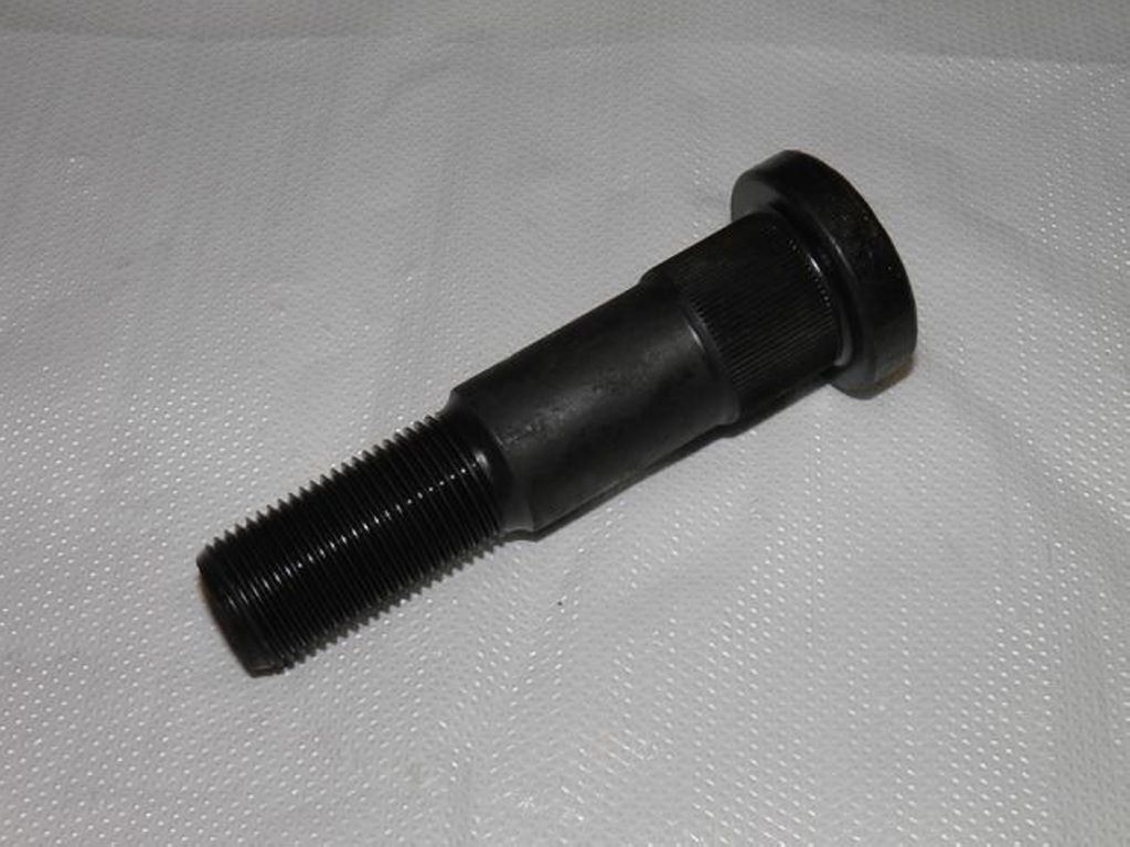 SRUBA KOLA VOLVO 7/8X102 DL.GW.39MM