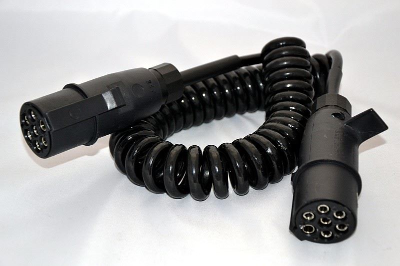 ELEKTROMOS KÁBEL SPIR. A WTYCZ-től. PLAST. N.4,5 millió