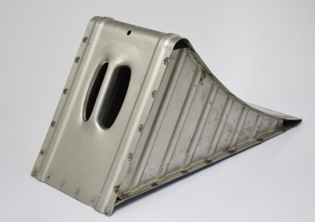 KERÉKÉK SZÉLESSÉGE 200MM HORGANYZOTT