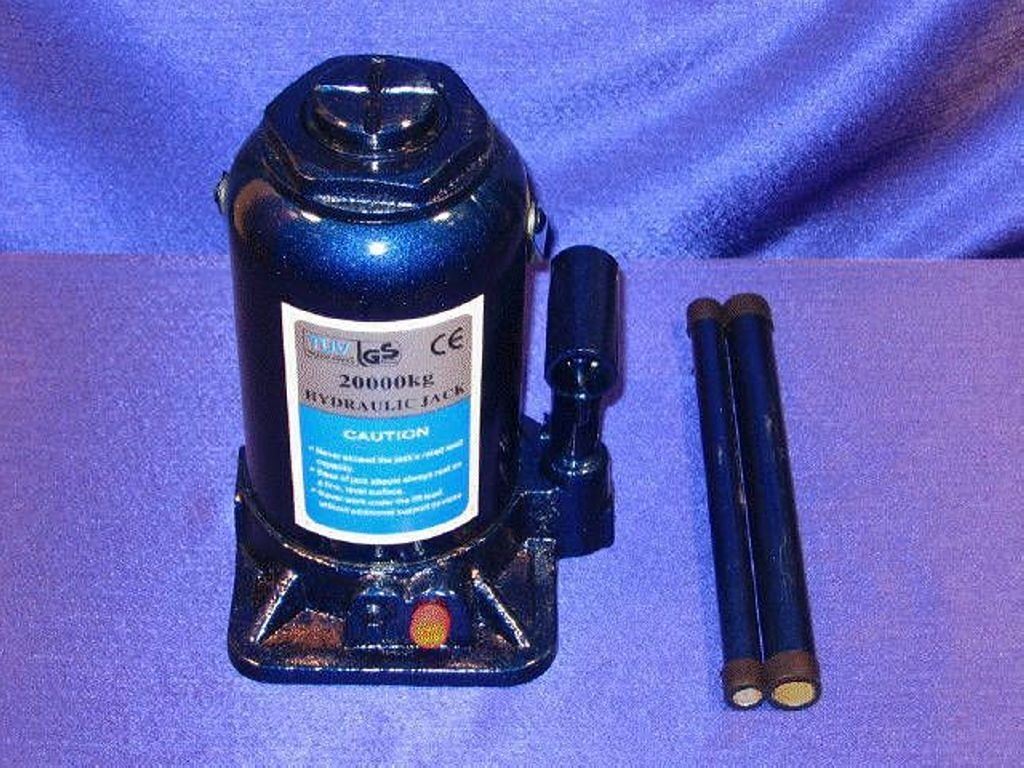 HIDRAULIKUS EMELŐ D-20T